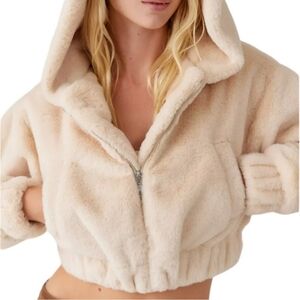 NWT Urban Outfitters Arina Faux Fur Cropped Teddy Jacket Ivory Beige Cream XS